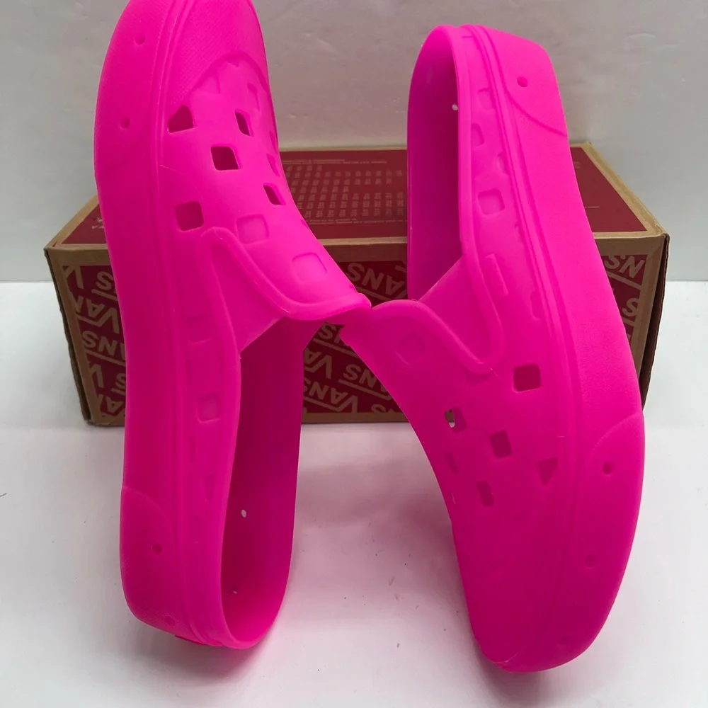 Vans Men’s Slip-On Mule Trk Hot Pink VN0005V8AFJ Vibrant Pink Slip-On Clogs
